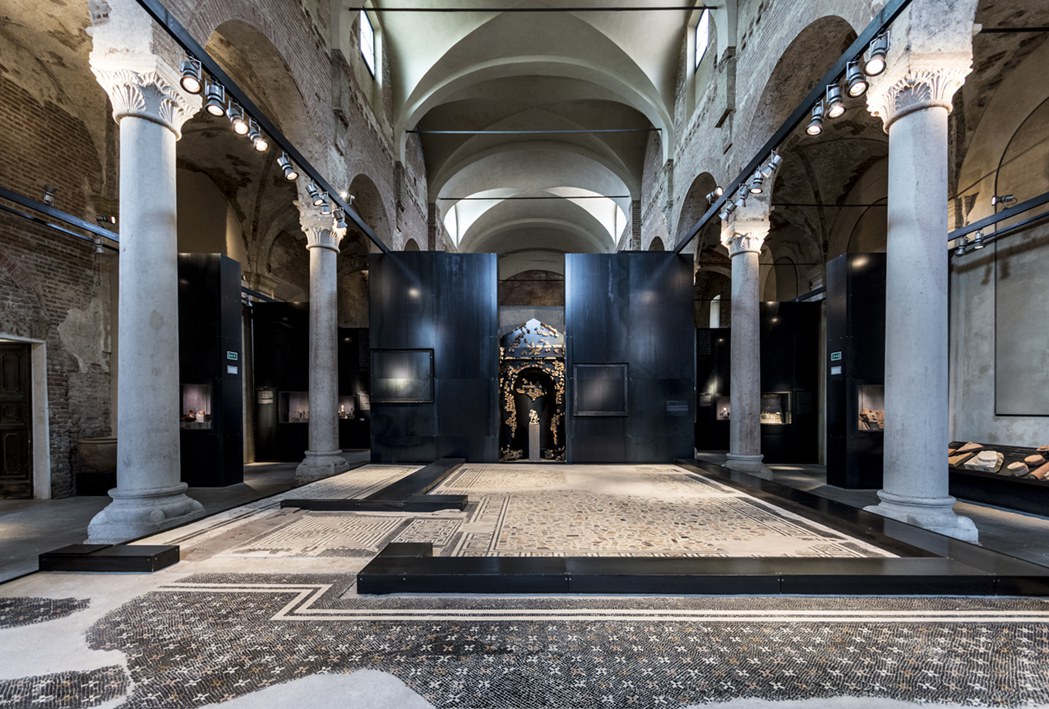 Allestito in una chiesa del XIII secolo, è un museo in un museo. Al suo interno si trova una domus romana allestita come ritrovata in scavo. 